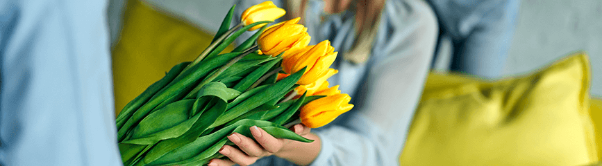 Что подарить коллегам на 8 Марта?